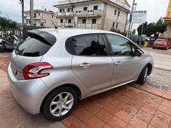 Grigio Usata 2013 Peugeot 208 S Due volumi | 5500 € (Super prezzo)