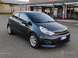 Usata 2015 Kia Rio 2 Tre volumi | 7490 € (Buon prezzo)