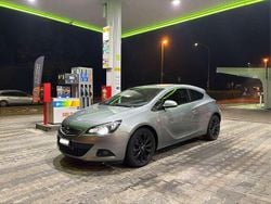 Usata 2013 Opel Astra GTC Tre volumi | 8200 € (Buon prezzo)