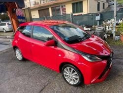 Other Usata 2015 Toyota Aygo X-clusiv Due volumi | 6900 € (Buon prezzo)