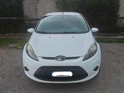 Bianco Usata 2010 Ford Fiesta Due volumi | 4200 € (Buon prezzo)