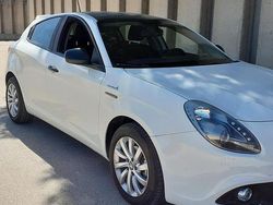 Usata 2016 Alfa Romeo Giulietta Due volumi | 8000 € (Buon prezzo)
