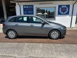 Grigio Usata 2019 Mercedes B200 Executive Monovolume | 22.500 € (Cara)
