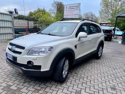 Bianco Usata 2009 Chevrolet Captiva SUV | 4499 € (Buon prezzo)