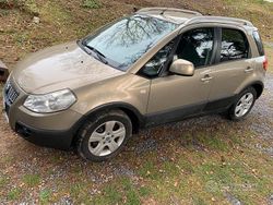 Usata 2006 Fiat Sedici SUV | 4000 € (Cara)