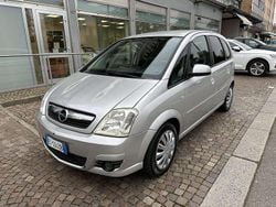 Argento Usata 2010 Opel Meriva Cosmo Monovolume | 1890 € (Super prezzo)