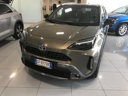 Beige Usata 2025 Toyota Yaris Hybrid Active Station wagon | 21.500 € (Ottimo prezzo)