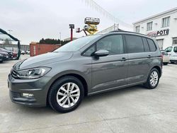 Grigio Usata 2016 VW Touran Highline Monovolume | 14.900 € (Buon prezzo)
