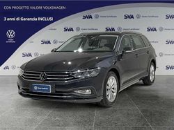 Grigio Usata 2023 VW Passat Business Station wagon | 28.900 € (Ottimo prezzo)