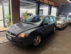 Grigio Usata 2008 Ford Focus Titanium Station wagon | 2500 € (Buon prezzo)
