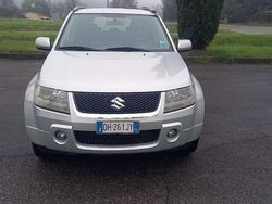 Usata 2007 Suzuki Grand Vitara SUV | 3450 € (Ottimo prezzo)
