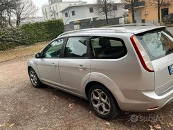 Grigio Usata 2010 Ford Focus Station wagon | 3300 € (Buon prezzo)