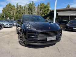 Nero jet metallizzato Usata 2021 Porsche Macan SUV | 69.900 € (Molto cara)