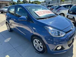 Blu/azzurro Usata 2016 Hyundai i10 Edition Due volumi | 6490 € (Ottimo prezzo)