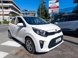 Bianco Usata 2017 Kia Picanto Active Due volumi | 7800 € (Buon prezzo)
