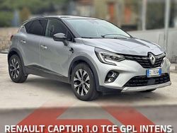 Grigio Usata 2022 Renault Captur Intens SUV | 17.250 € (Buon prezzo)