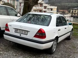 Usata 1997 Mercedes C180 Classic Tre volumi | 3200 € (Buon prezzo)
