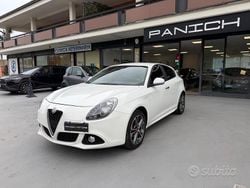 Bianco Usata 2014 Alfa Romeo Giulietta Distinctive Tre volumi | 5300 € (Buon prezzo)