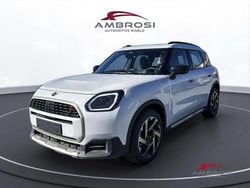 Bianco Nuova 2025 Mini Cooper Countryman Favoured SUV | 34.800 € (Super prezzo)