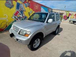 Grigio Usata 2001 Mitsubishi Pajero SUV | 8000 € (Buon prezzo)