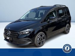 Nero Nuova 2025 Mercedes 180 Tre volumi | 31.200 € (Buon prezzo)