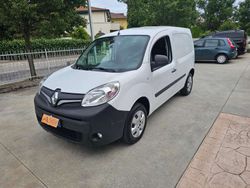 Bianco pastello Usata 2020 Renault Kangoo Monovolume | 9999 € (Buon prezzo)