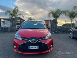 Rosso Usata 2014 Toyota Yaris Style Tre volumi | 7999 € (Cara)