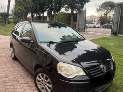 Usata 2009 VW Polo Tre volumi | 3000 € (Buon prezzo)
