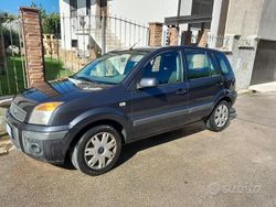 Grigio Usata 2009 Ford Fusion Tre volumi | 2500 € (Buon prezzo)