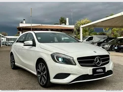 Bianco pastello Usata 2015 Mercedes A180 Tre volumi | 11.500 € (Buon prezzo)