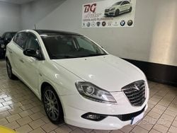 Bianco Usata 2014 Lancia Delta Due volumi | 4200 € (Buon prezzo)