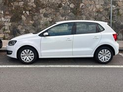 Bianco Usata 2013 VW Polo Comfortline Tre volumi | 8500 € (Buon prezzo)