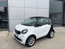 Bianco Usata 2018 Smart ForTwo Coupé Due volumi | 12.900 € (Buon prezzo)