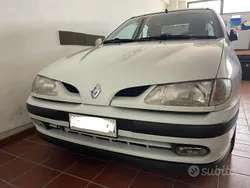 Usata 1998 Renault Mégane Due volumi | 2500 €
