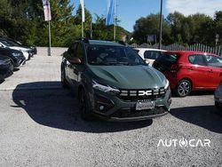 Verde oxide Usata 2024 Dacia Sandero Extreme Due volumi | 18.000 € (Molto cara)