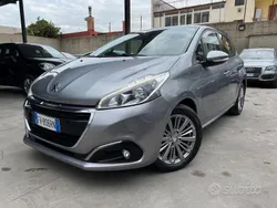 Grigio Usata 2019 Peugeot 208 GT-line Due volumi | 6999 € (Super prezzo)