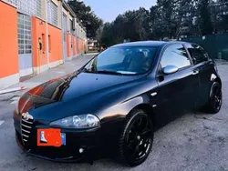 Nero Usata 2006 Alfa Romeo 147 Distinctive Due volumi | 1200 € (Buon prezzo)