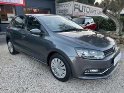 Grigio Usata 2014 VW Polo Comfortline Tre volumi | 6999 € (Buon prezzo)