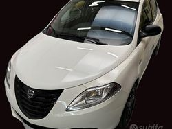 Bianco Usata 2015 Lancia Ypsilon Due volumi | 8950 € (Buon prezzo)
