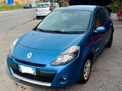 Usata 2010 Renault Clio II Tre volumi | 900 € (Super prezzo)