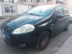 Nero Usata 2009 Fiat Punto Tre volumi | 1500 € (Buon prezzo)