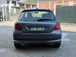 Other Usata 2009 Peugeot 207 Tre volumi | 3700 € (Buon prezzo)