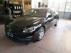 Usata 2015 Volvo V60 Station wagon | 11.000 € (Cara)