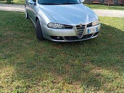 Grigio Usata 2004 Alfa Romeo 156 Tre volumi | 900 € (Ottimo prezzo)