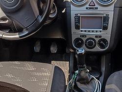 Grigio Usata 2012 Opel Corsa Tre volumi | 1800 € (Buon prezzo)