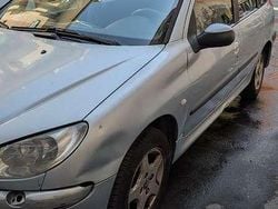 Blu/azzurro Usata 2004 Peugeot 206 S Station wagon | 600 € (Ottimo prezzo)