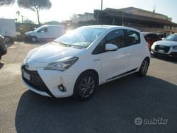 Usata 2017 Toyota Yaris Tre volumi | 8500 € (Ottimo prezzo)
