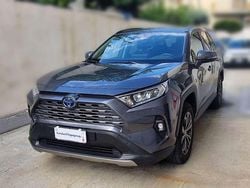 Grigio medio met. Usata 2022 Toyota RAV4 Hybrid SUV | 29.790 € (Ottimo prezzo)