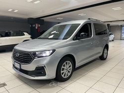 Argento Usata 2024 Ford Tourneo Connect Titanium Monovolume | 23.900 € (Buon prezzo)