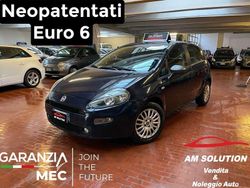 Blu Usata 2015 Fiat Punto Tre volumi | 5450 € (Buon prezzo)